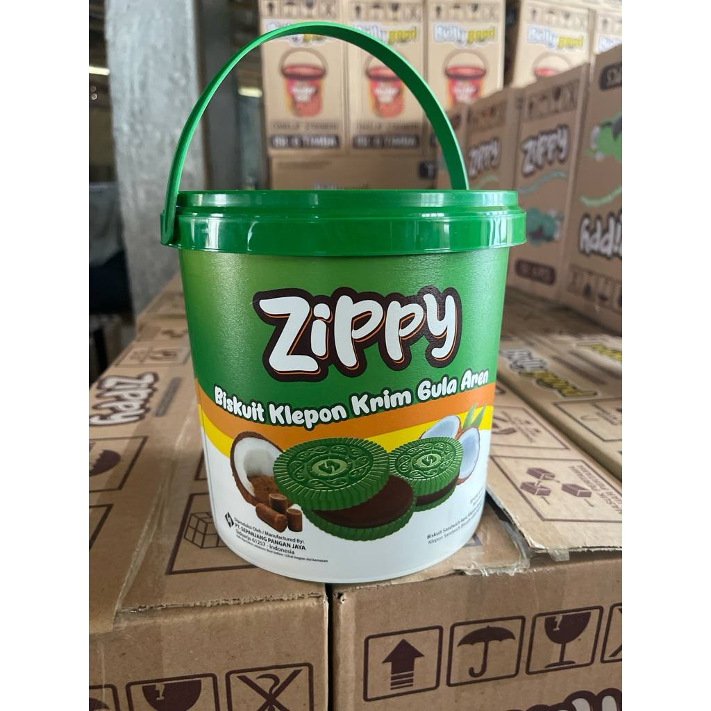 

Zippy biskuit klepon krim gula aren