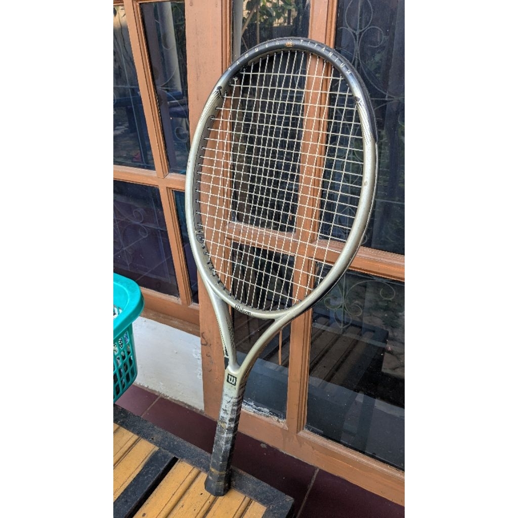 Raket Tenis Wilson Hammer Titanium (Preloved)