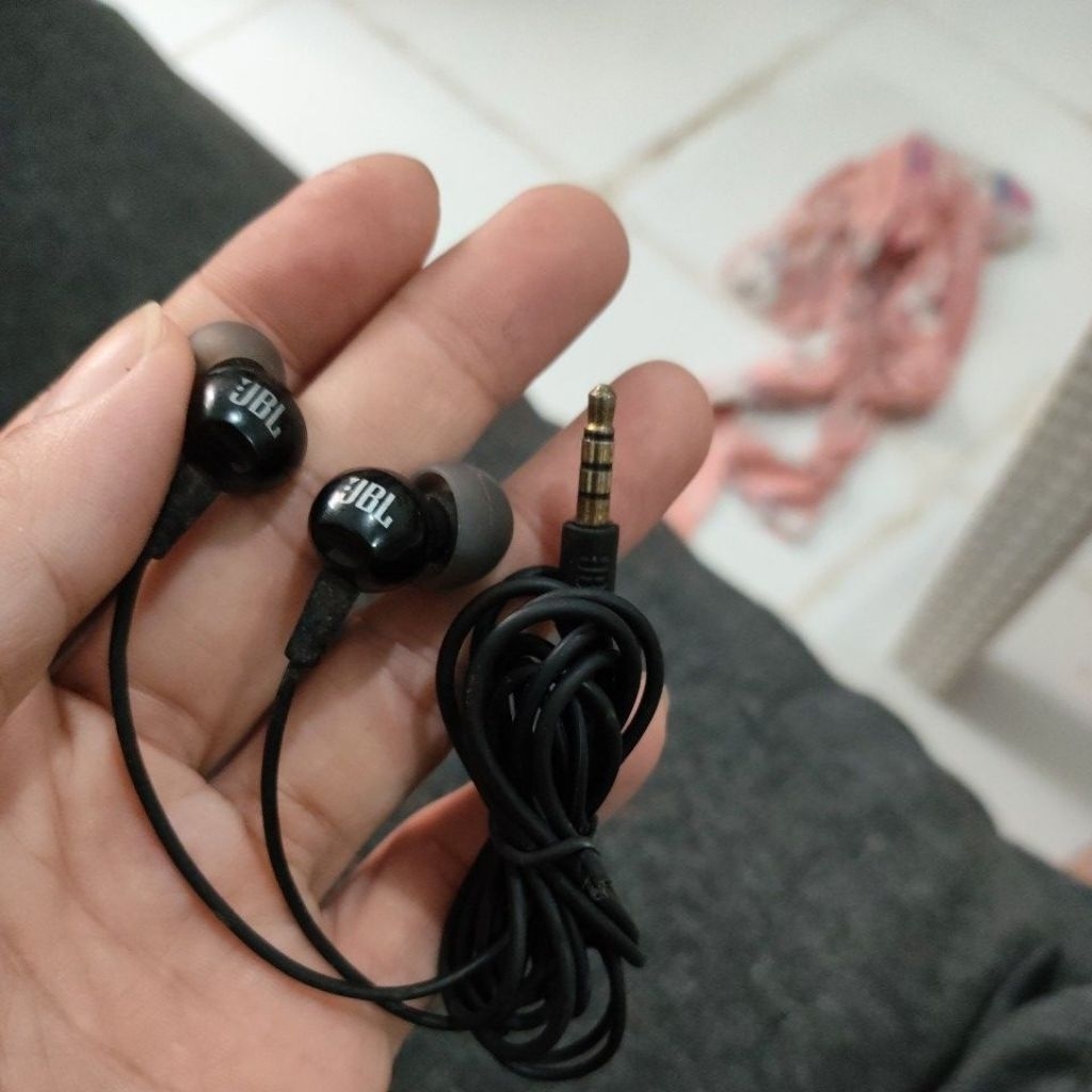 Preloved handfree in ear JBL original