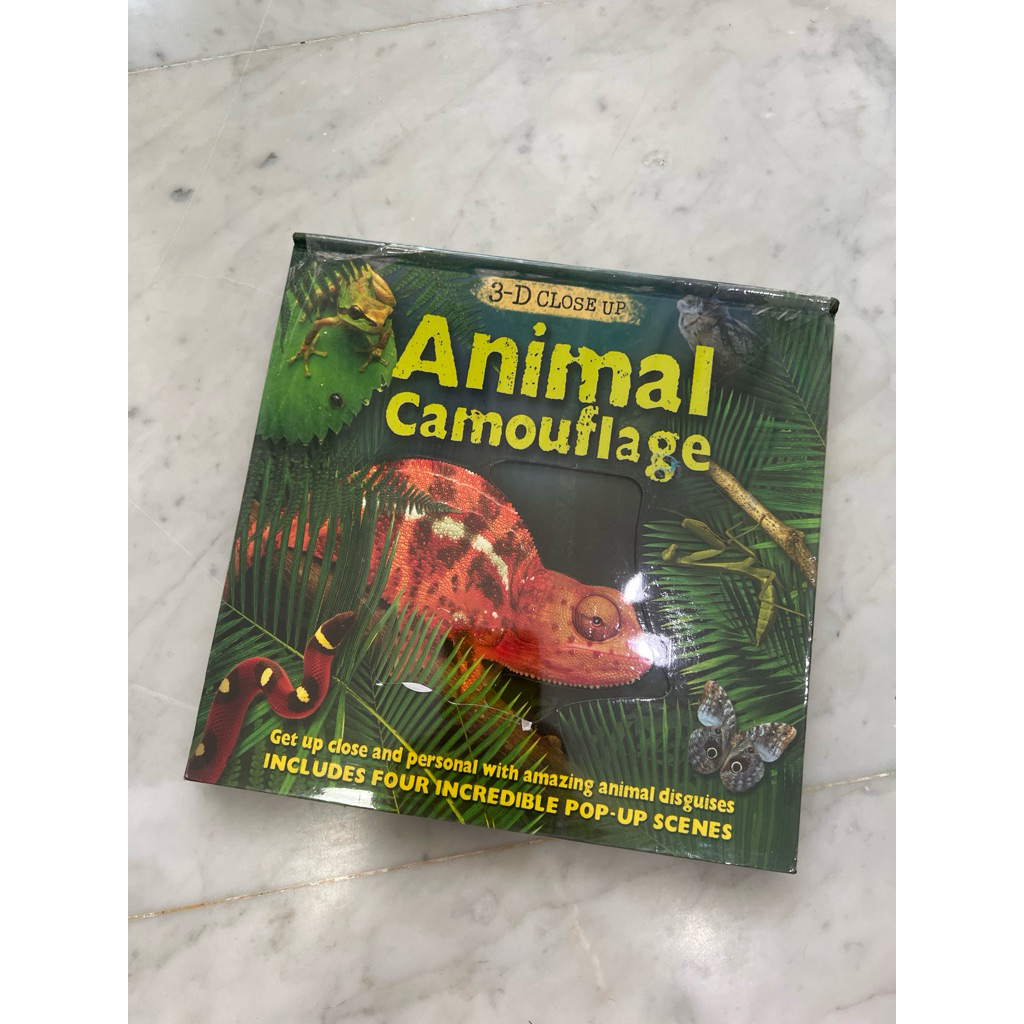 Preloved Buku Animal Camouflage 3D close up