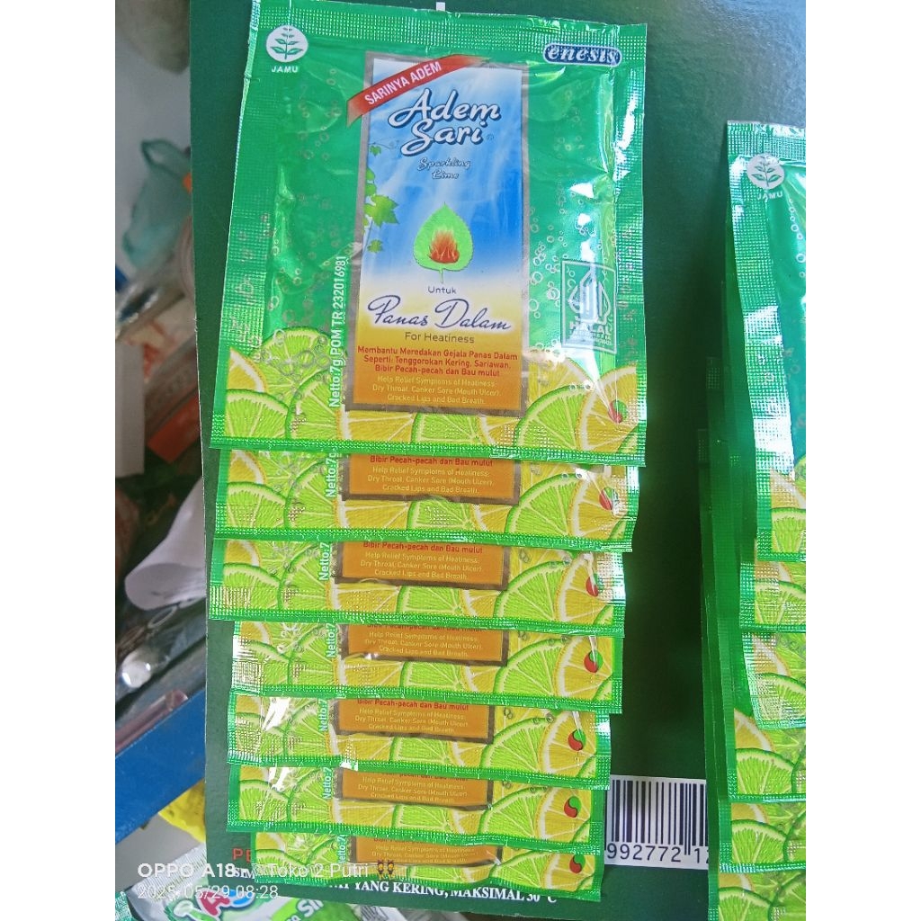 

ADEM SARI SACHET 7gr ( 1/2pck isi 12sachet )