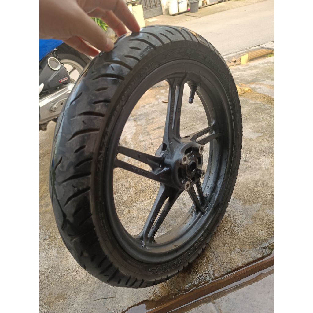 Velg & ban Honda Beat Esp