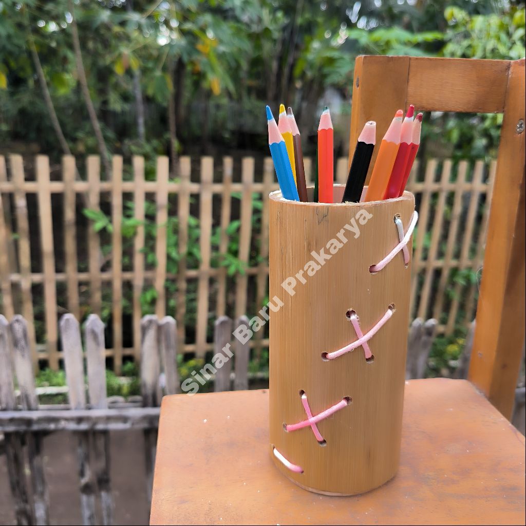 

Tugas Prakarya Tempat Pensil Pencil Pulpen Pen Holder Aestetic dari Bambu Motif Tali E