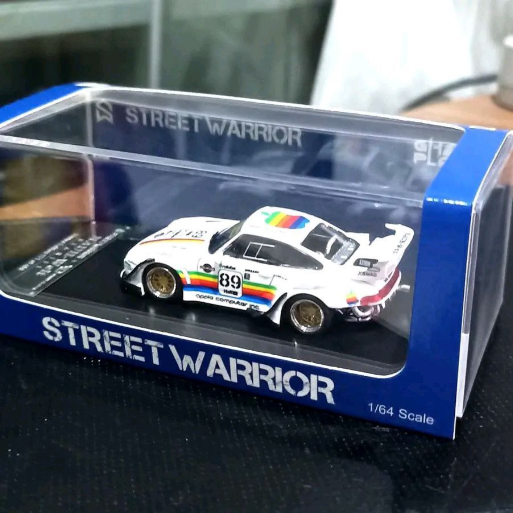 STREET WARRIOR PORSCHE APPLE RWB CUSTOM