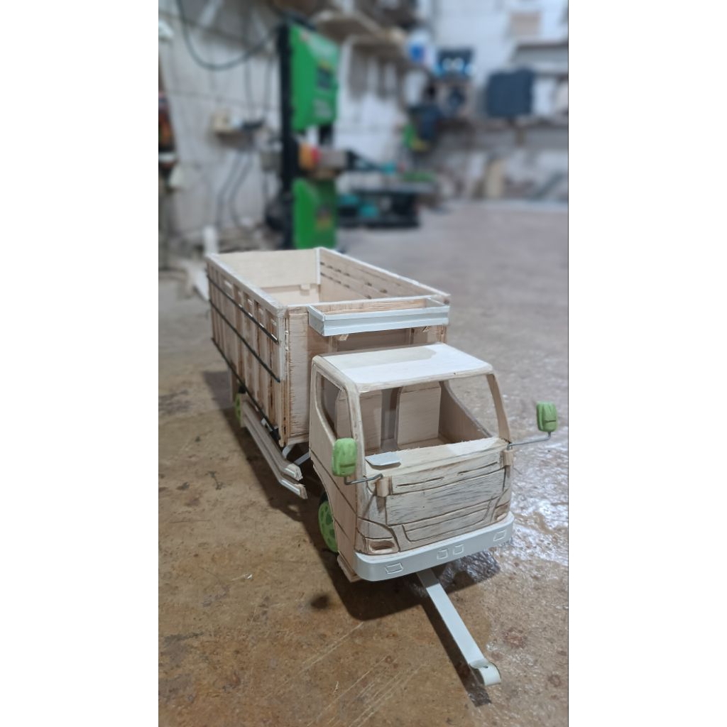 mentahan truck miniatur herex skala 14 ban spon