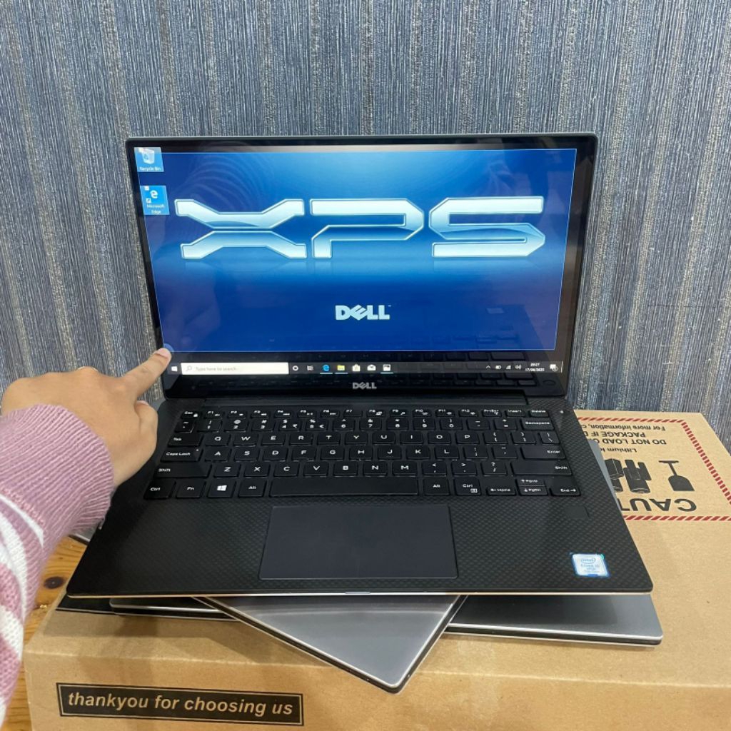 Laptop DELL XPS 13 9360 Touchscreen Intel I5-7200U Gen 7Th  Ram 4Gb / SSD 256Gb Keyboard Backlight D