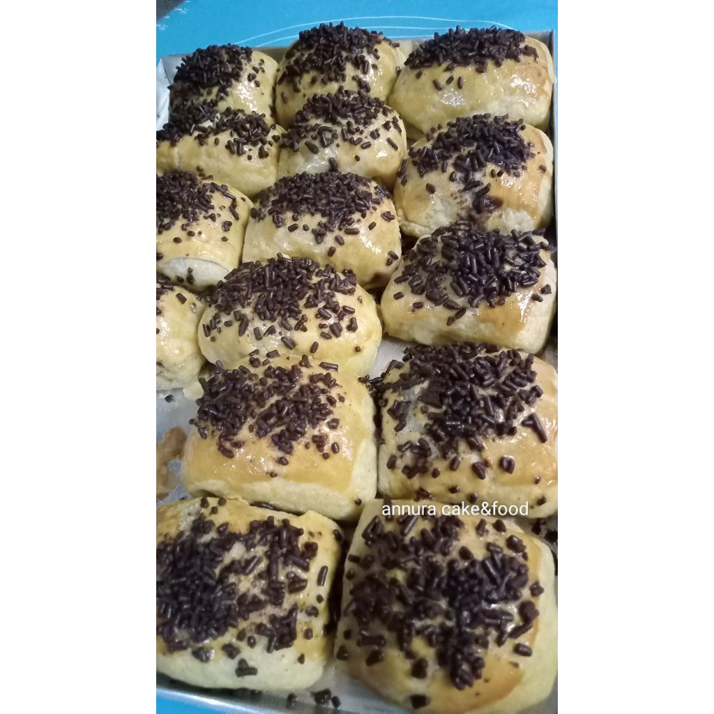 

ANNURA PISANG BOLEN COKLAT KEJU - BOLEN PISANG ISI 8 & ISI 10