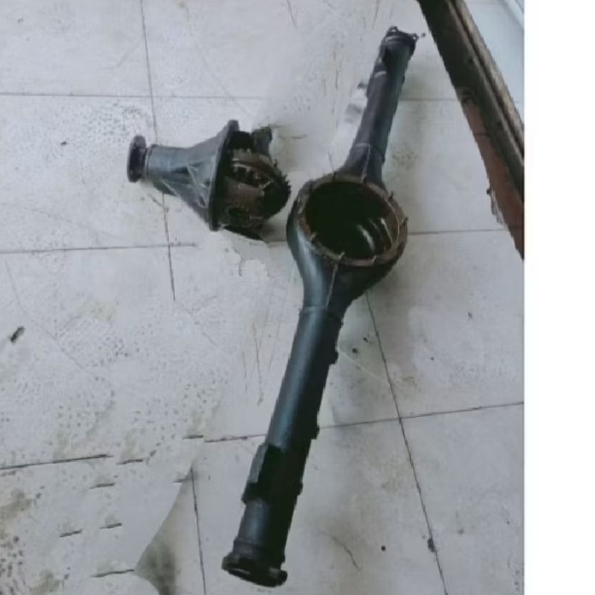 gardan + srumbung L300 bensin 80 - 84 copotan mulus Diskon ONGKIR