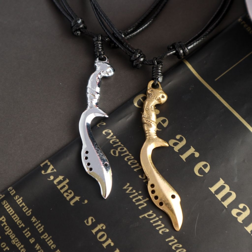 Kalung Tali Hitam Pria Liontin Kujang Kuningan Aksesoris Anti Karat Dengan Desain Kujang Yang Elegan