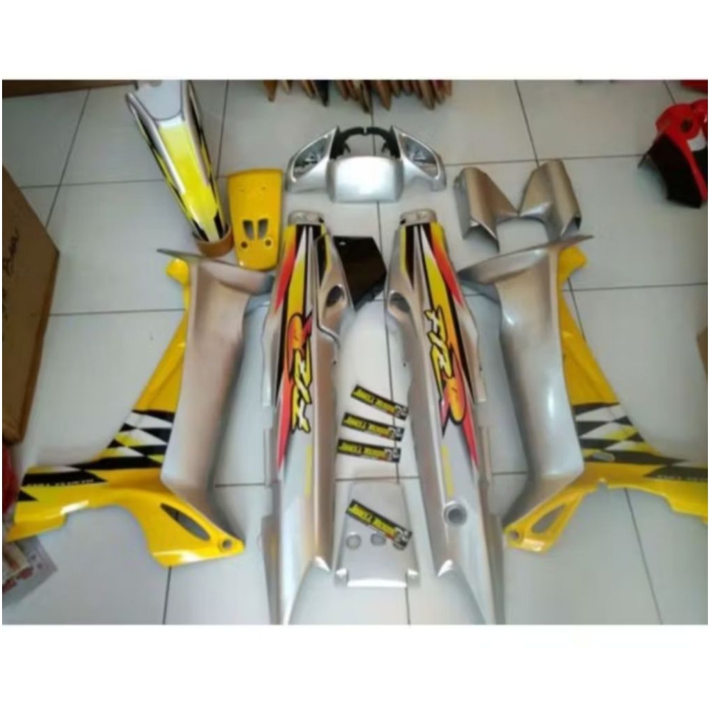 cover bodi body fiz r milenium set halus montor yamaha fiz r silver kuning