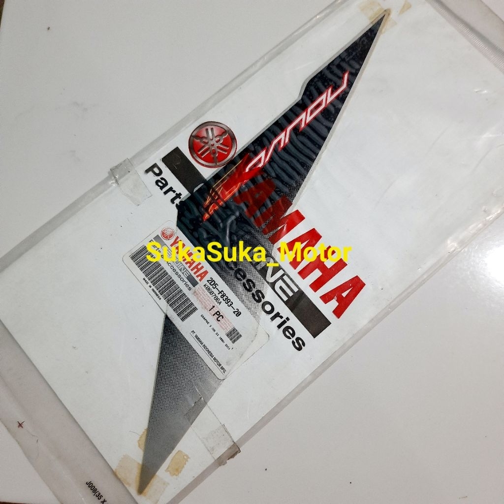 Striping Stiker Graphic Nouvo Z Silver S3 2006 Bagian Tameng Kiri Ori Ygp | 2D5-F8393-20