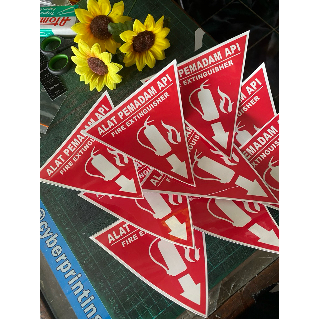 

( ISI 3 pcs ) STICKER APAR BAHAN VINYL + LAMINASI GLOSSY ANTI AIR DAN AWET