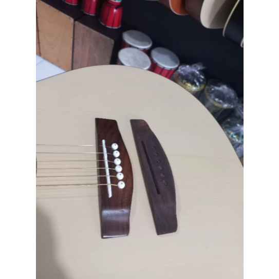 BRIDGE GITAR AKUSTIK MODEL JUMBO YAMAHA CORT
