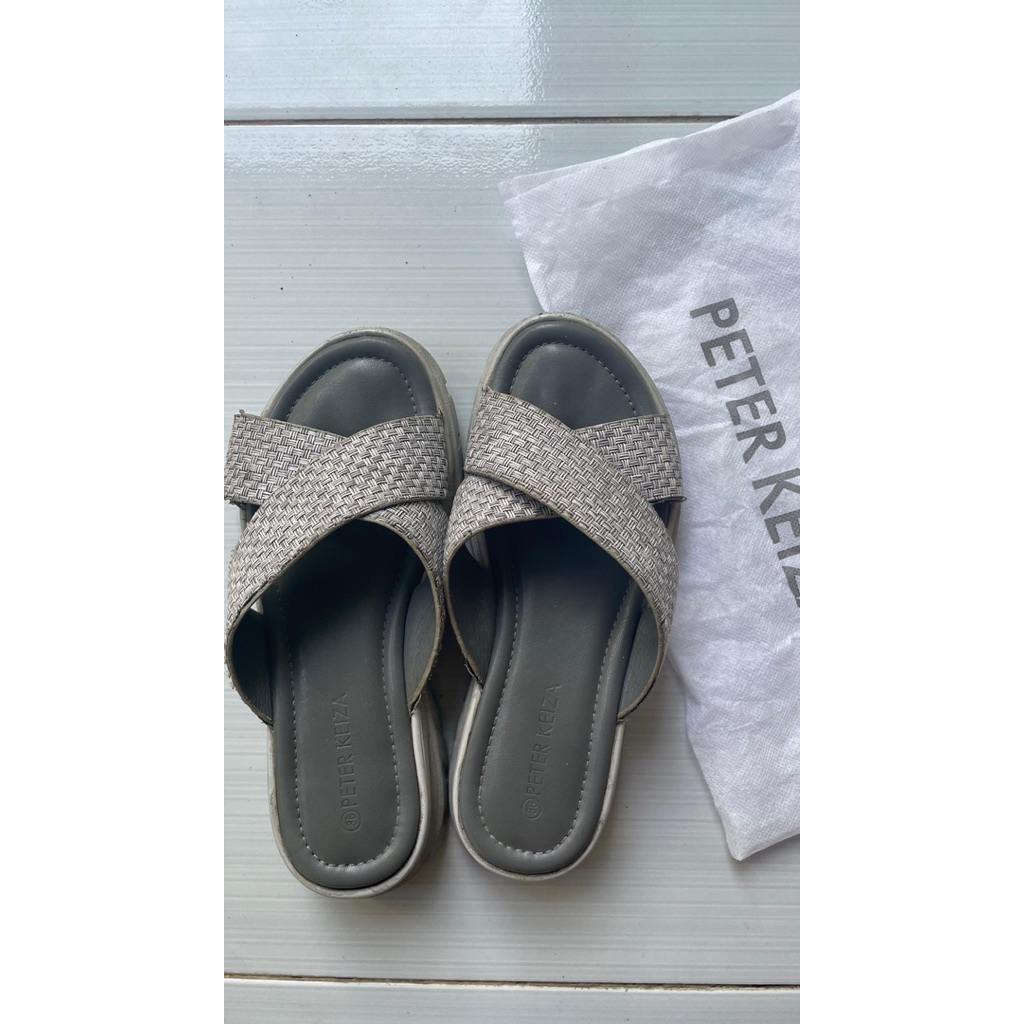 preloved sendal peter keiza ori