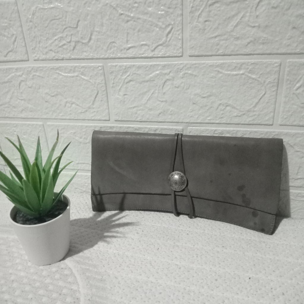 Dompet PL kulit asli vintage abu