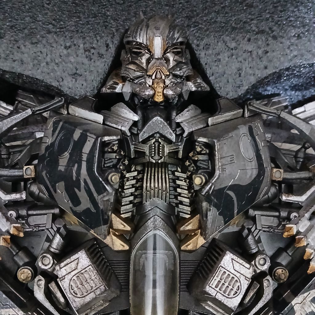Action Figure Robot Transformers ThreeA 3A Decepticon Starscream Dark of The Moon Premium Exclusive 