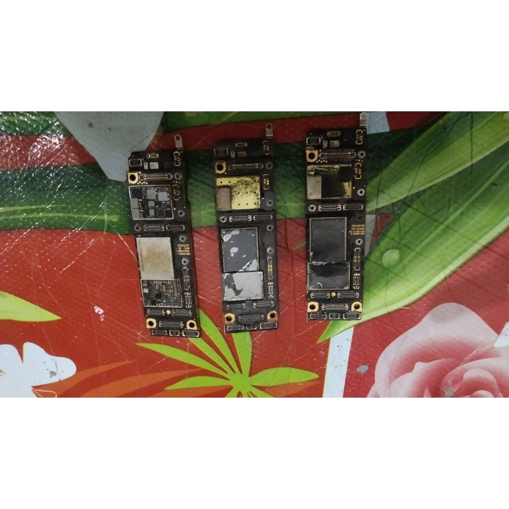 mesin iphone 11 matot 3pcs