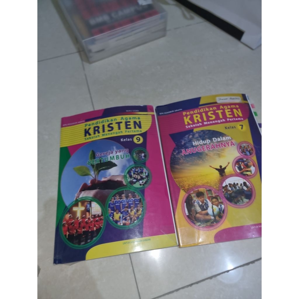 Buku Pendidikan Agama Kristen SMP Kelas 7 dan 9