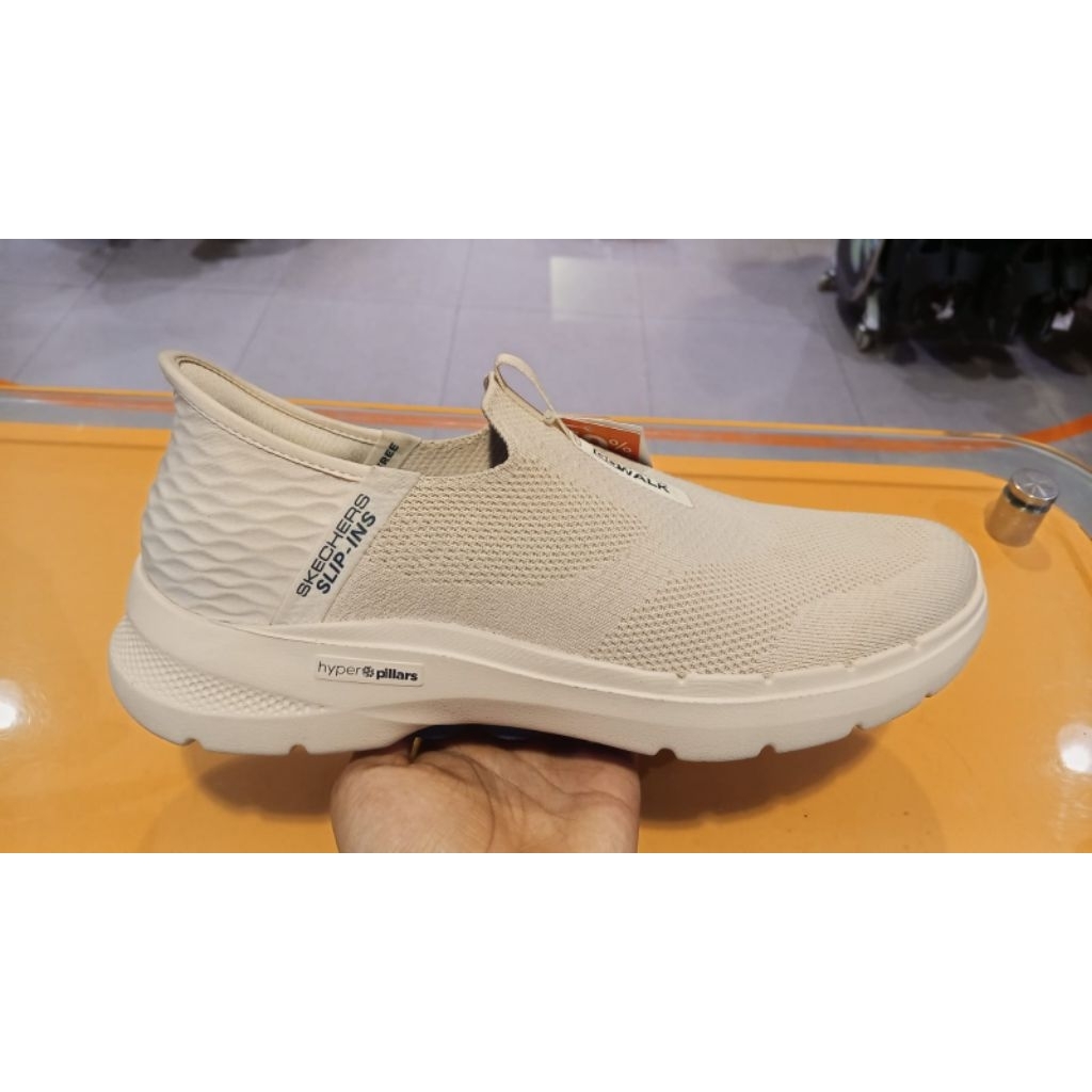 SEPATU SKECHERS SLIP-INS GO WALK 6 MENS SNEAKERS-SKE216278NAT