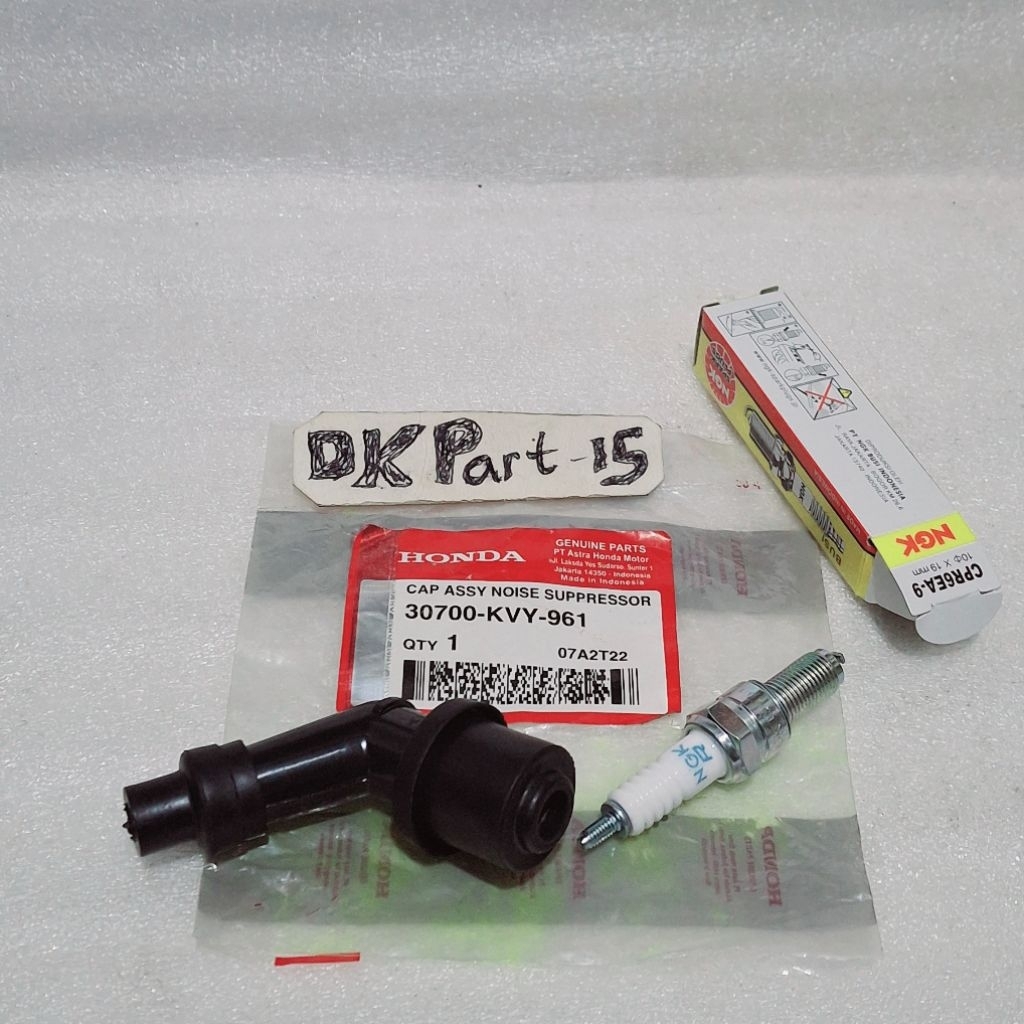 Tutup busi cangklong KVY plus Busi NGK Honda Beat Karbu Scoopy Spacy Karbu