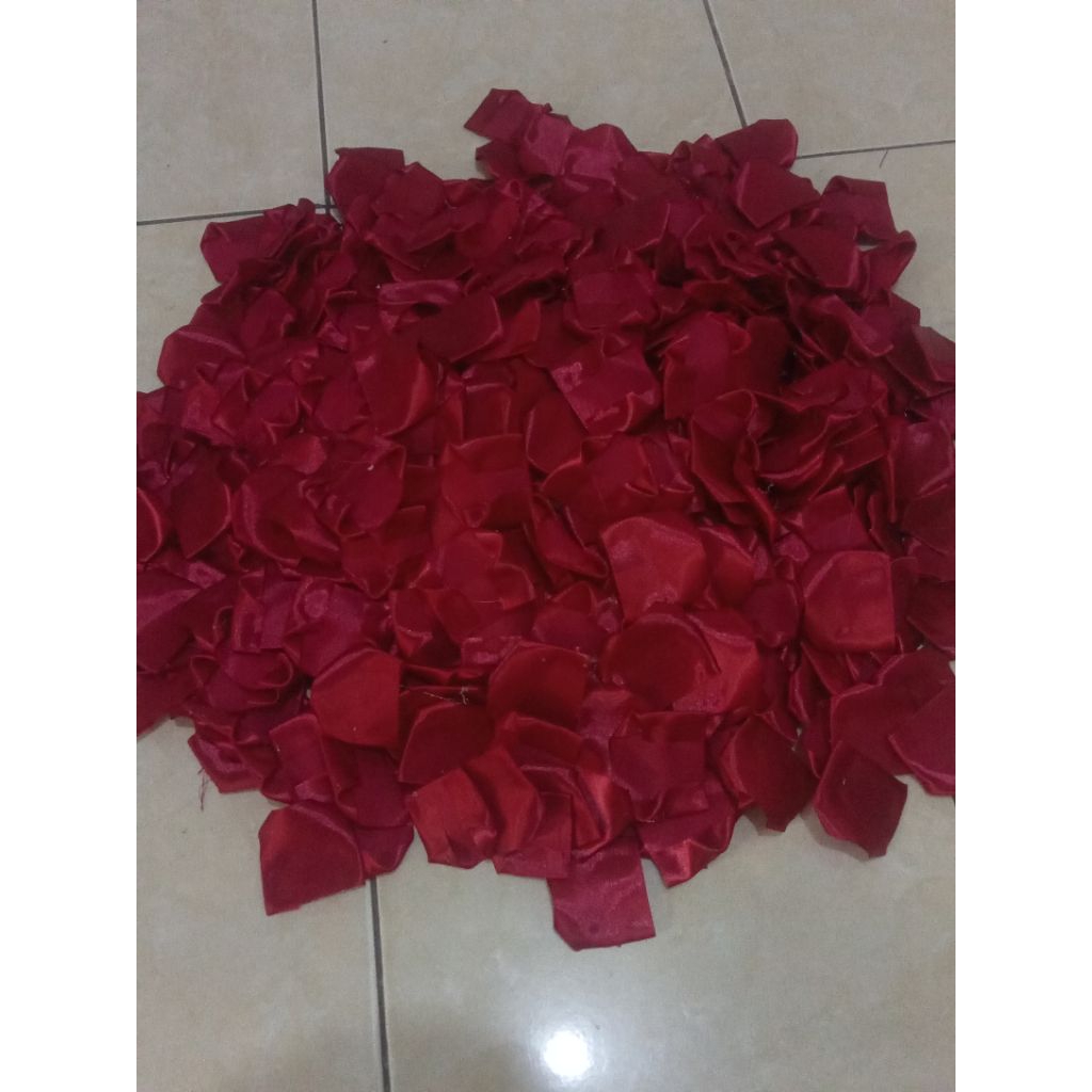 

Kelompak bunga mawar pita satin