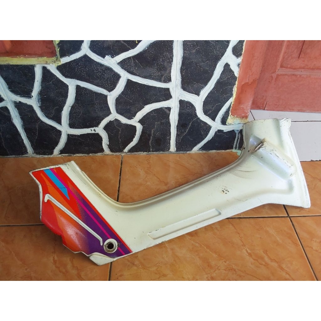 Leghsield Tengah sayap tengah Yamaha force 1 Albino Ori kanan saja