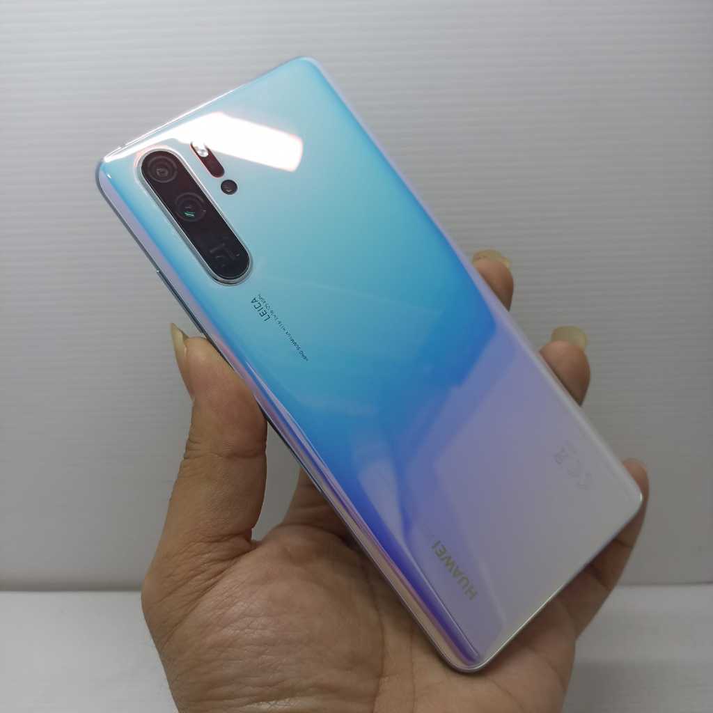 LIKE NEW RARE HUAWEI P30 PRO LEICA 8/256 ANTI MINUS