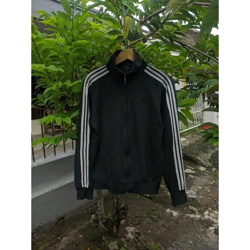 Tracktop Adidas , Nerdy