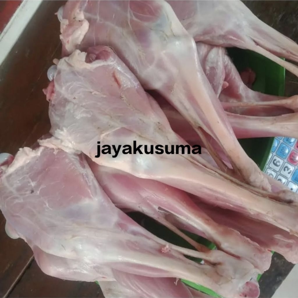 

paha belakang domba muda dijamin fresh segar 1kg