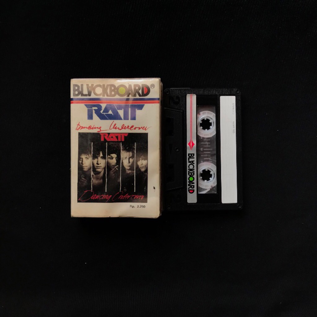 Kaset Ratt Dancing Undercover