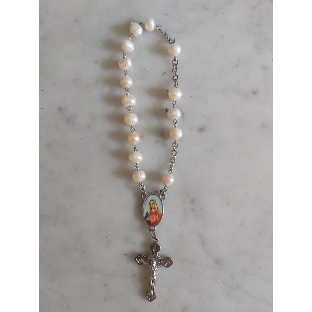 Rosario dengan Mutiara Air Tawar (Fresh Water Pearls Rosario)