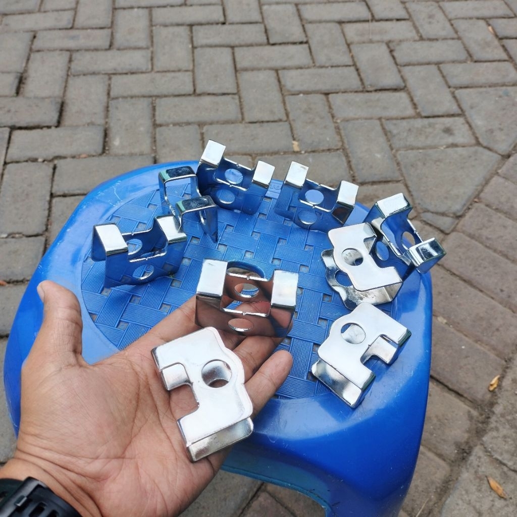 Klem swing arm ninja R ss scorpio /klx /cbr tiger/stelan ranti swingarm