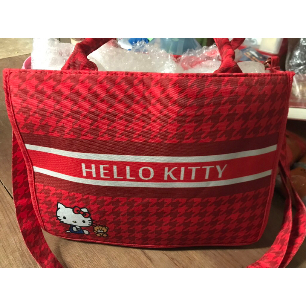 sanrio hello kitty red tote bag with shoulder strap authentic preloved