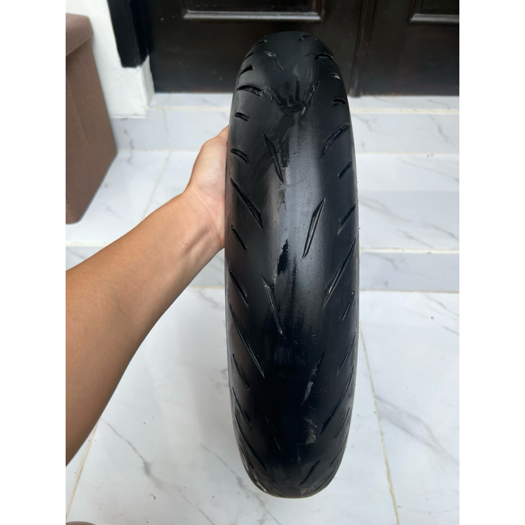 ban Bridgestone Battlax S22 110/70 Ring 17