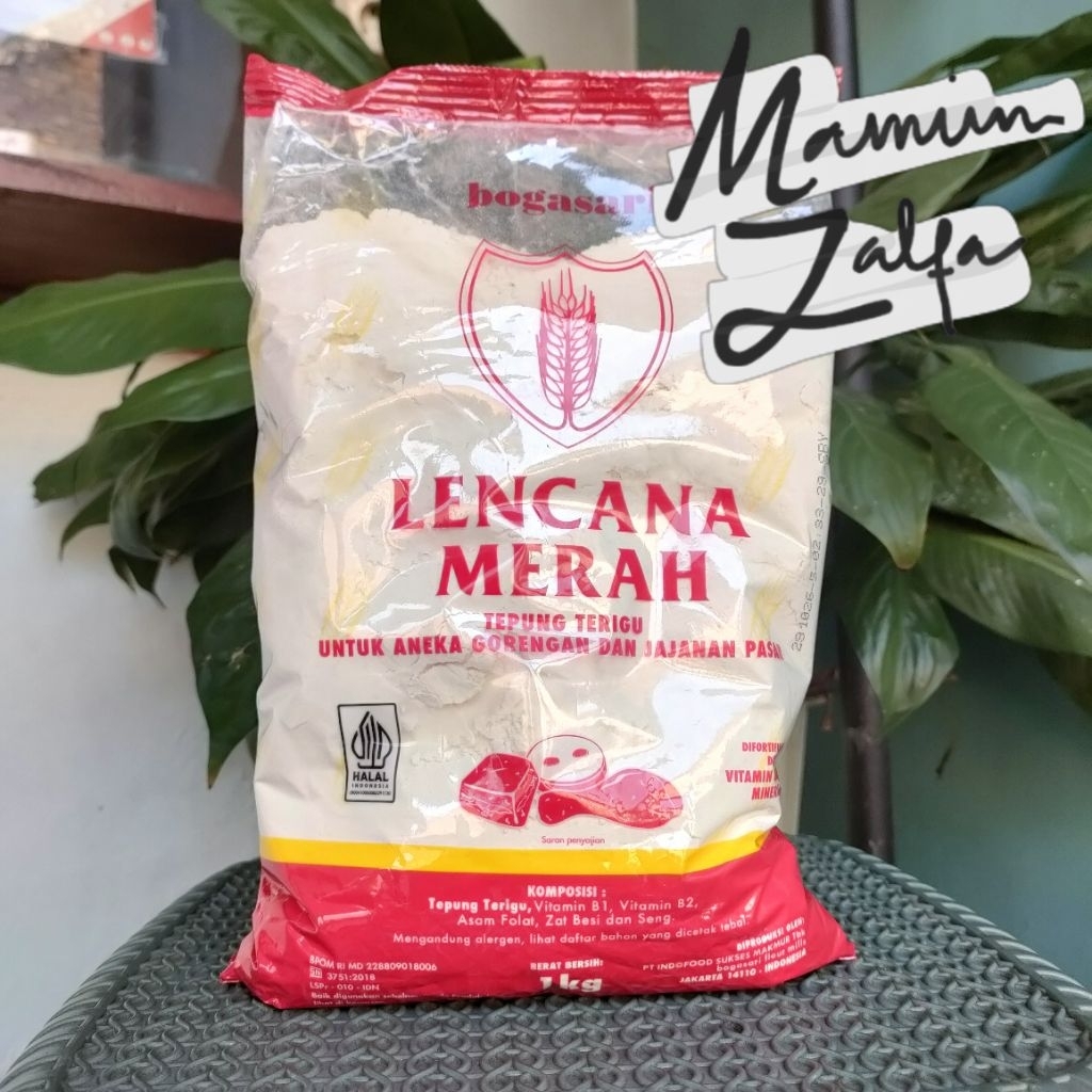 

Tepung Terigu Lencana Merah 1kg (Live Extra)