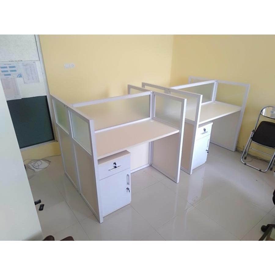 Meja Partisi Kantor 2 Staff Hadap Plus Kabinet 1 laci 1 pintu