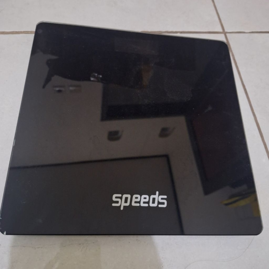 PRELOVED TIMBANGAN BADAN SPEEDS