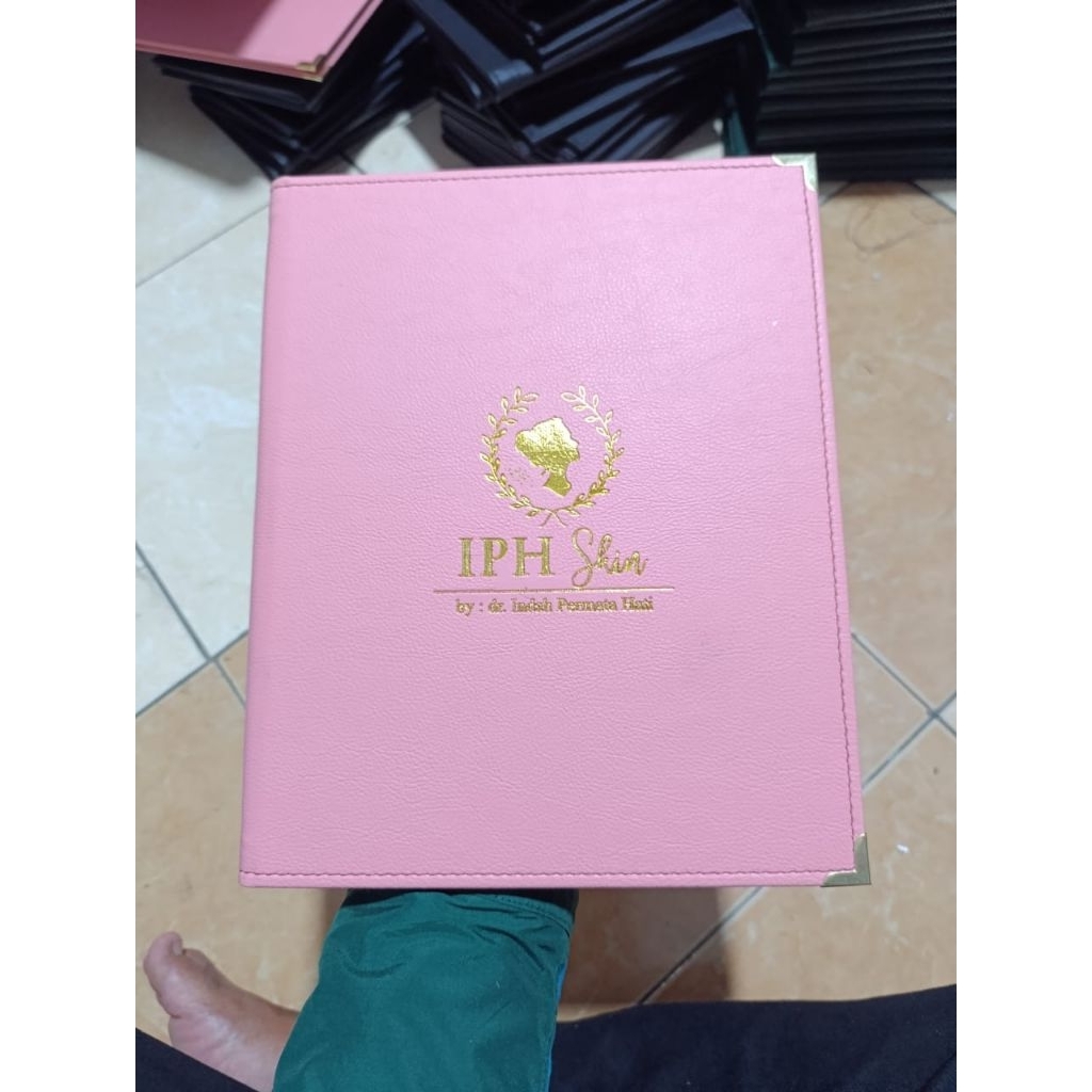 

Cover buku menu resto caffe hotel spa kedai dll. model diembos