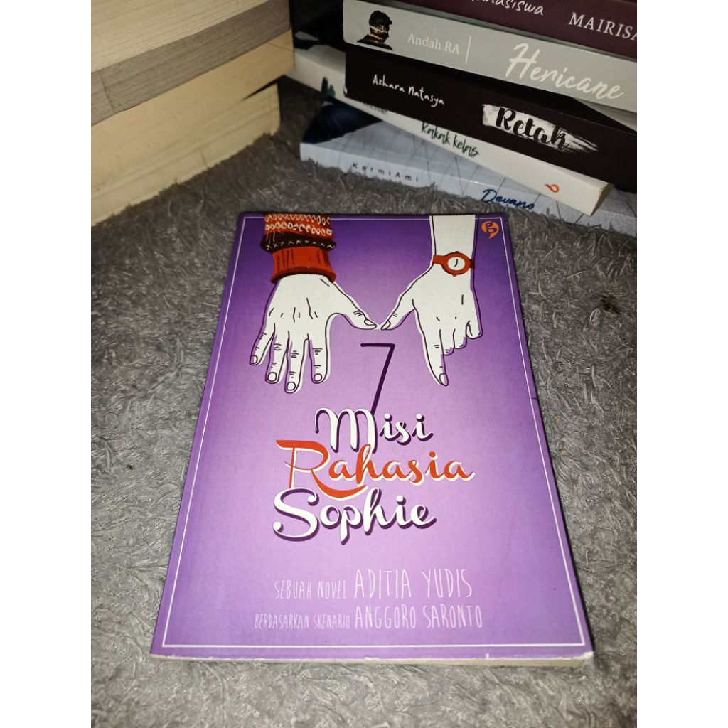 [Preloved Novel Ori] 7 Misi rahasia sophie by Aditia Yudis