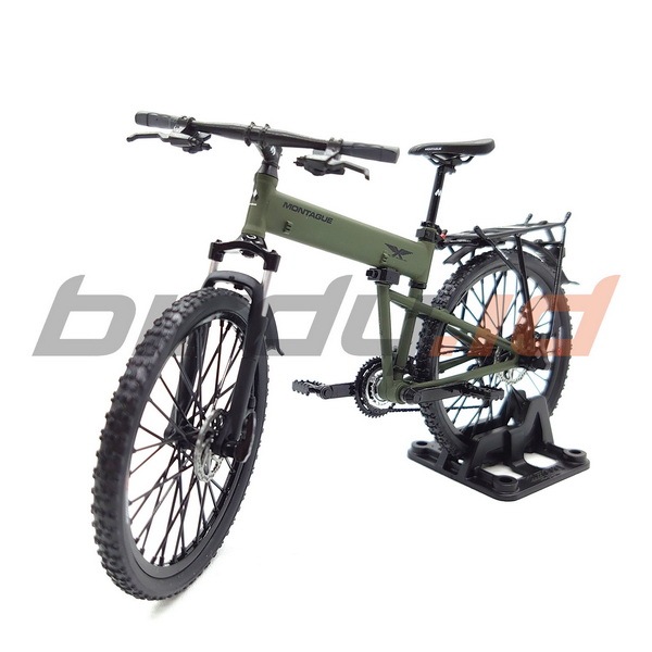 Mini Figure Sepeda TomyTec Montague Paratrooper