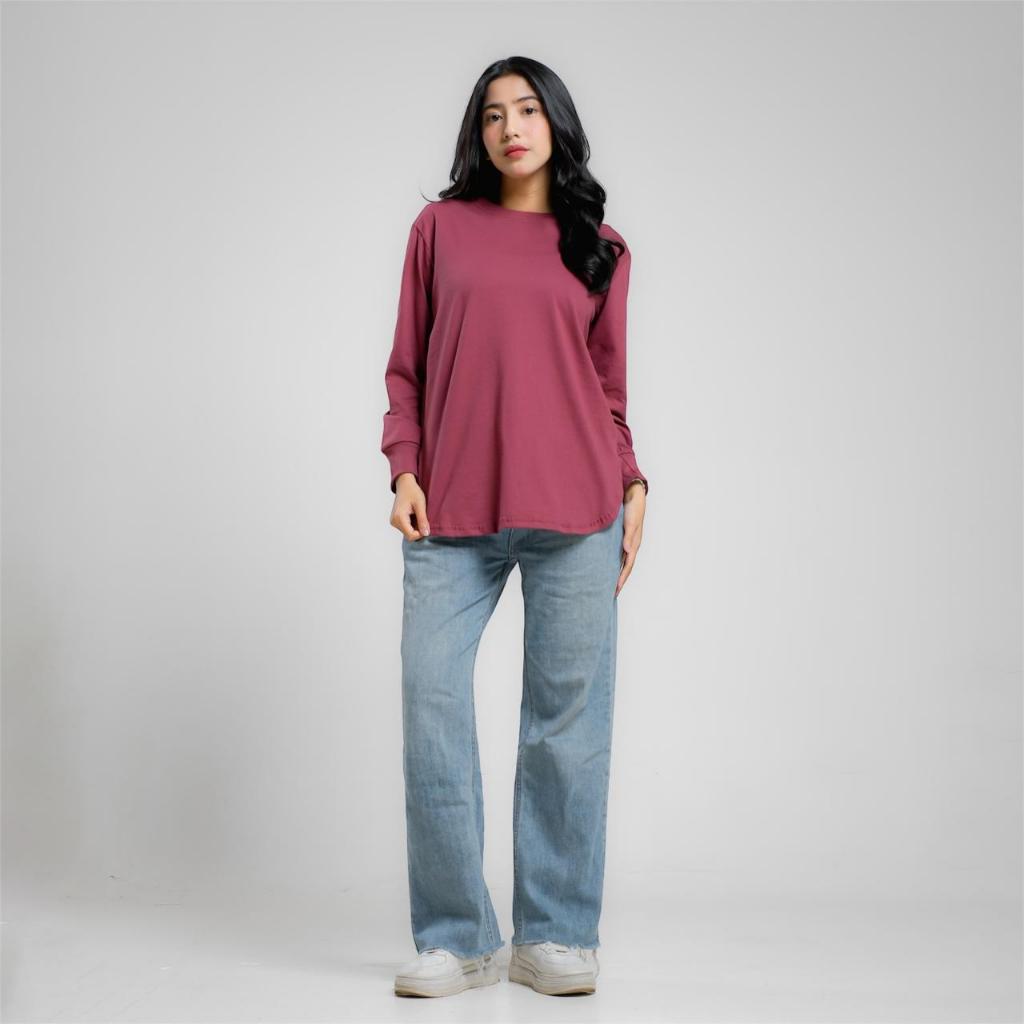 Kaos Lengan Panjang Merah Wanita