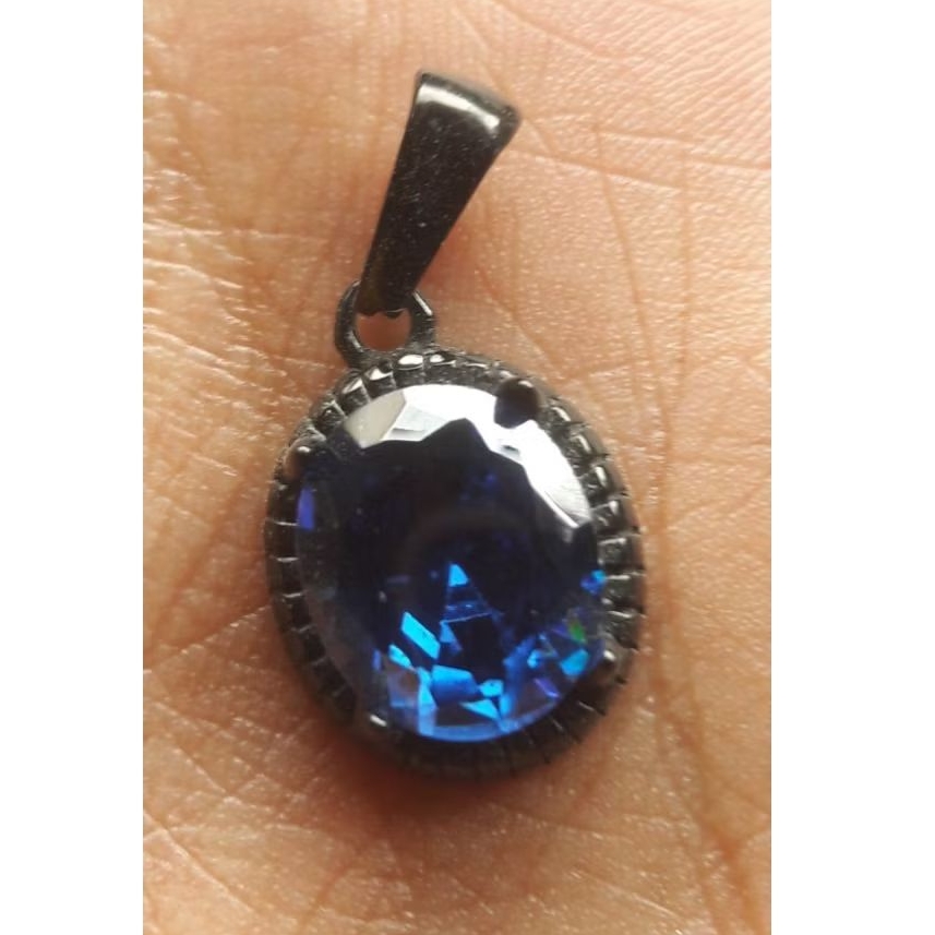 liontin batu king safir. Bangkok