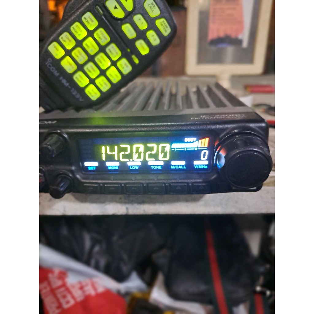 ICOM IC-2200 TRANSMIT OKE RECEIVE OKE  ICOM IC-2200 POWER OKE LCD GANTI WARNA