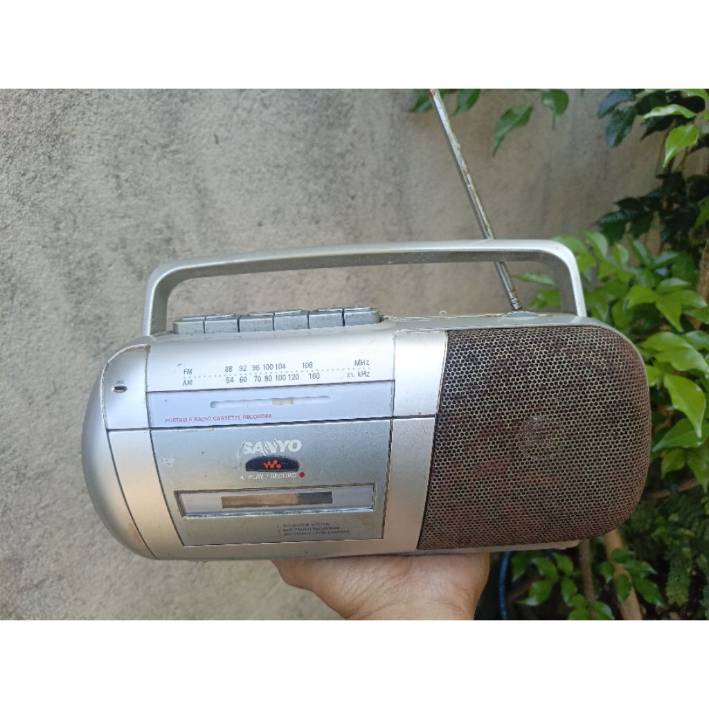 radio tape sanyo lawas jadul