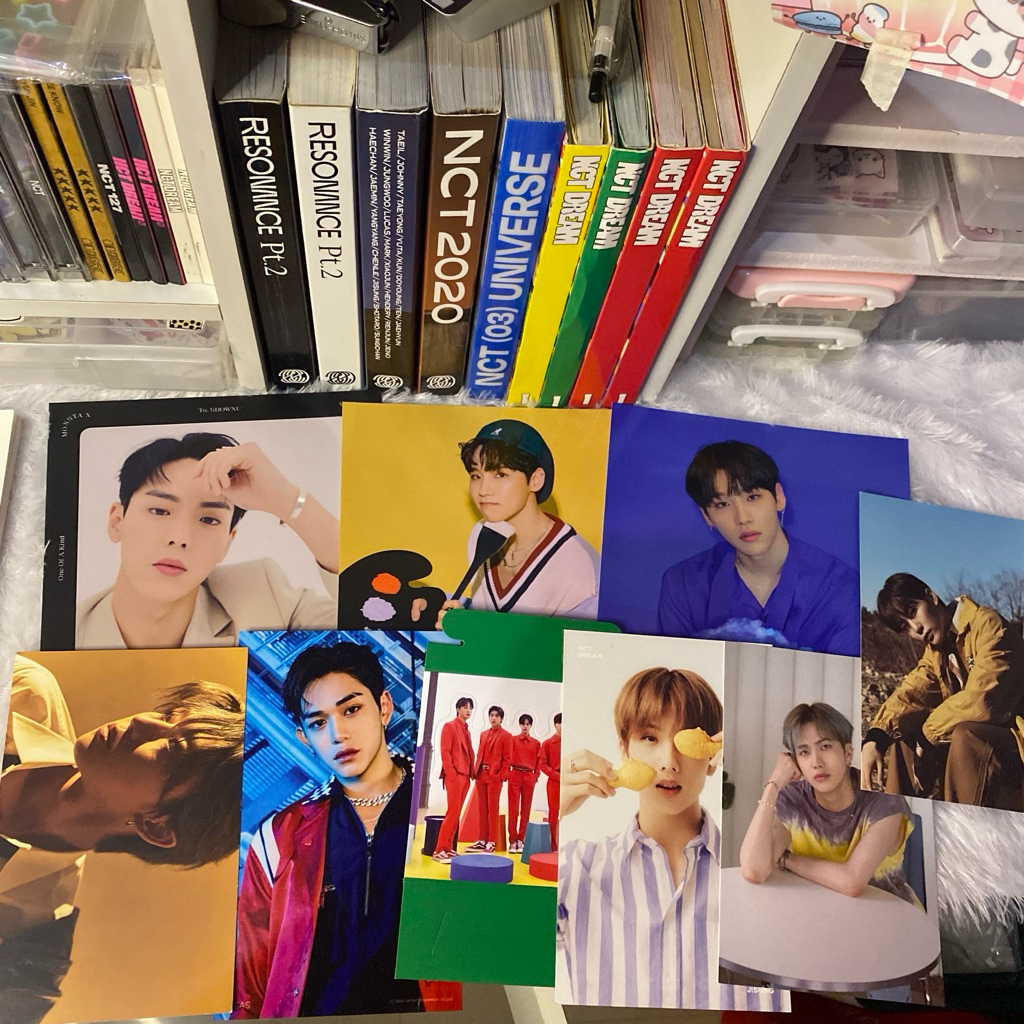 

WTS POSCARD OFFICIAL, WAJIB CO PACKING!!