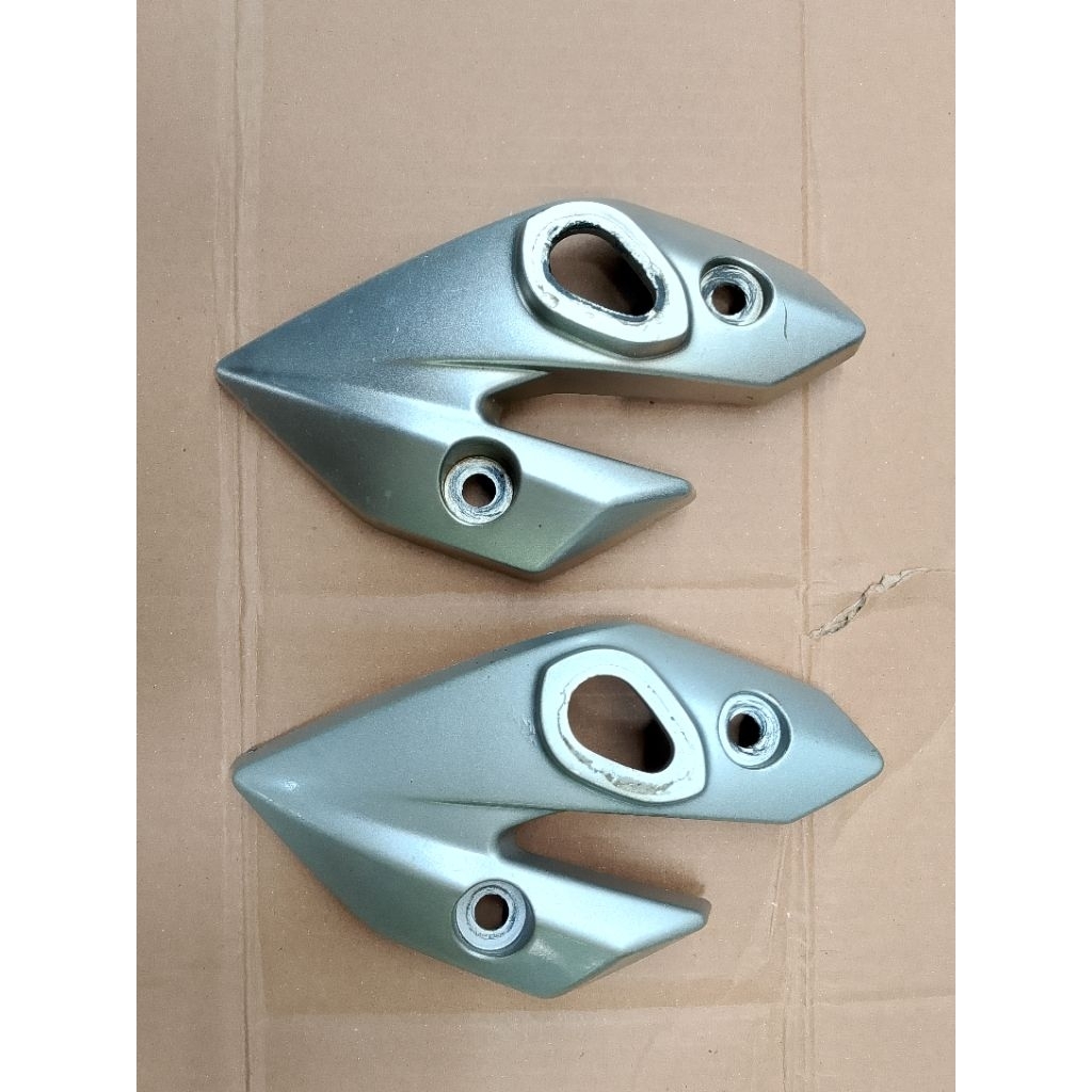 kupingan lampu Vixion/pangkon lampu Vixion old original