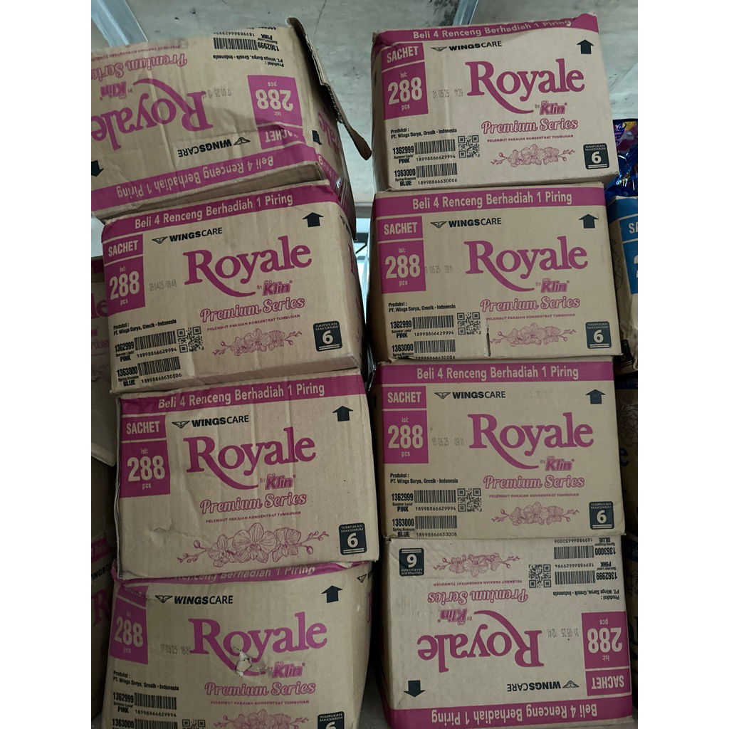 1 dus Royale Premium Series isi 288sachet / ROYALE PEWANGI PAKAIAN