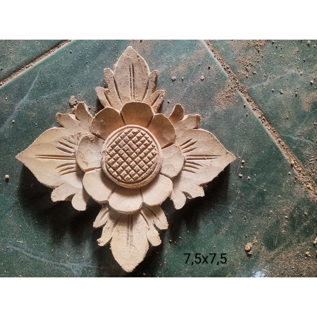 tempelan ukir kayu mahoni