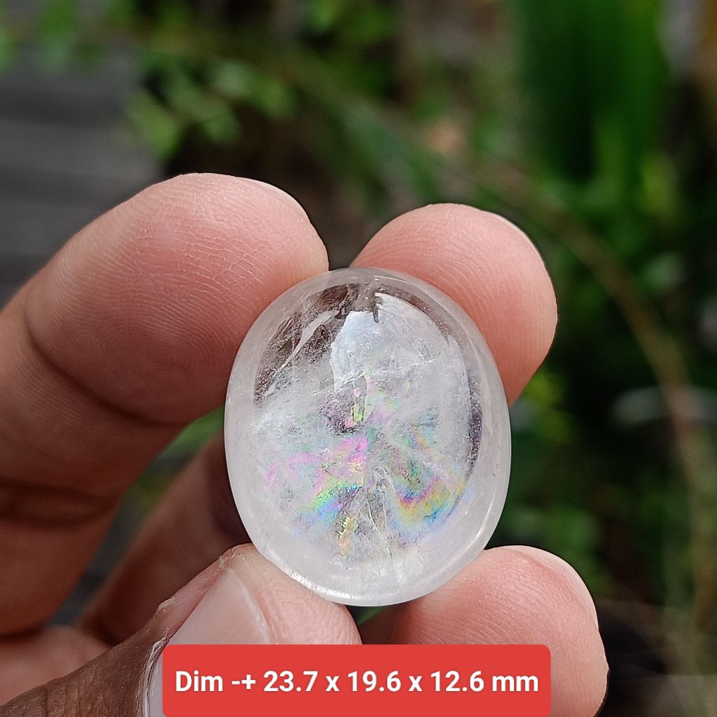 BATU KECUBUNG AIR PELANGI KALIMANTAN ( NATURAL QUARTZ )