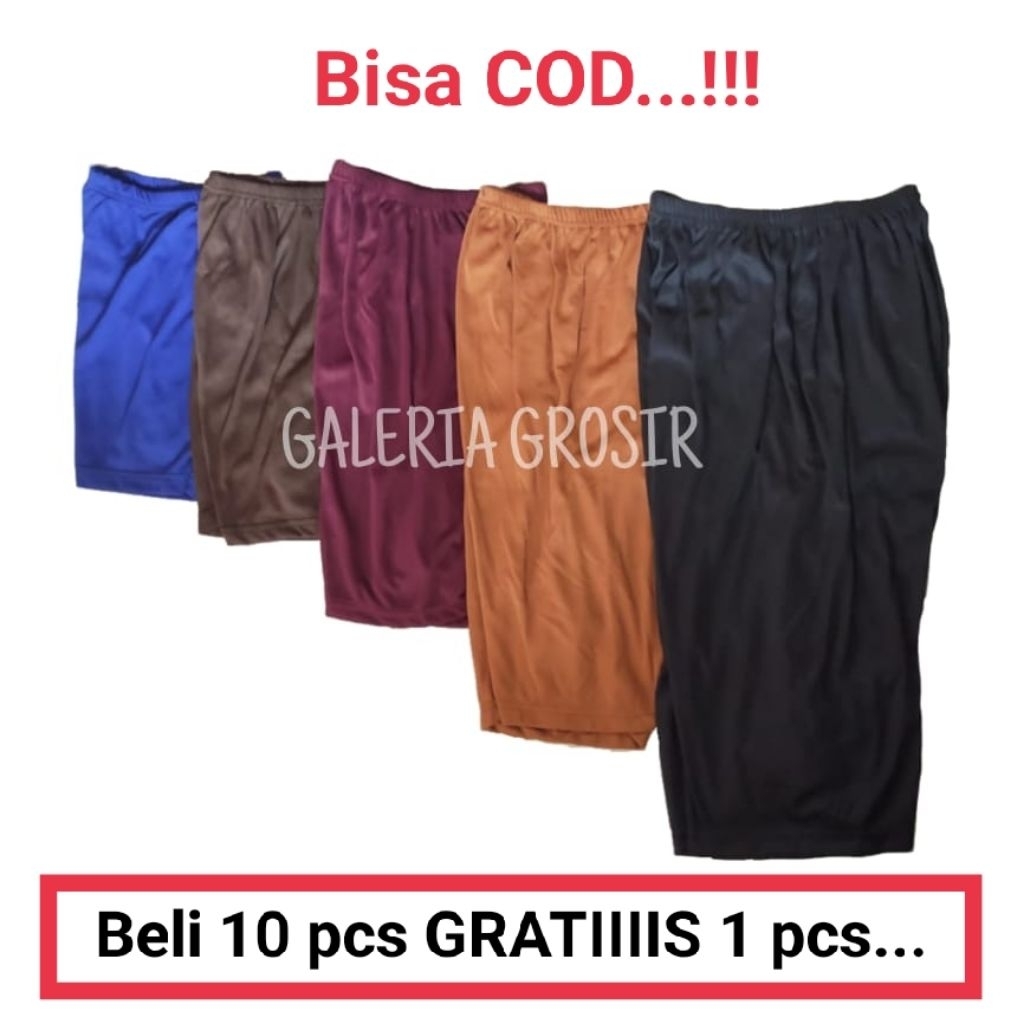 Celana Shot Pendek Polos Wanita Jumbo